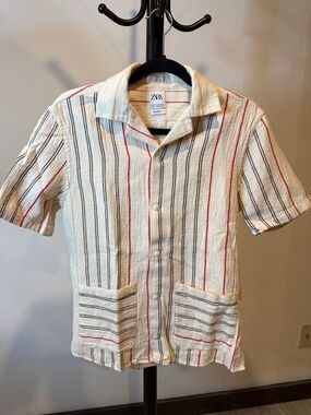 ‼️SOLD‼️ZARA Cream Short-Sleeve Button-Up Shirt with Black and Red Stripes